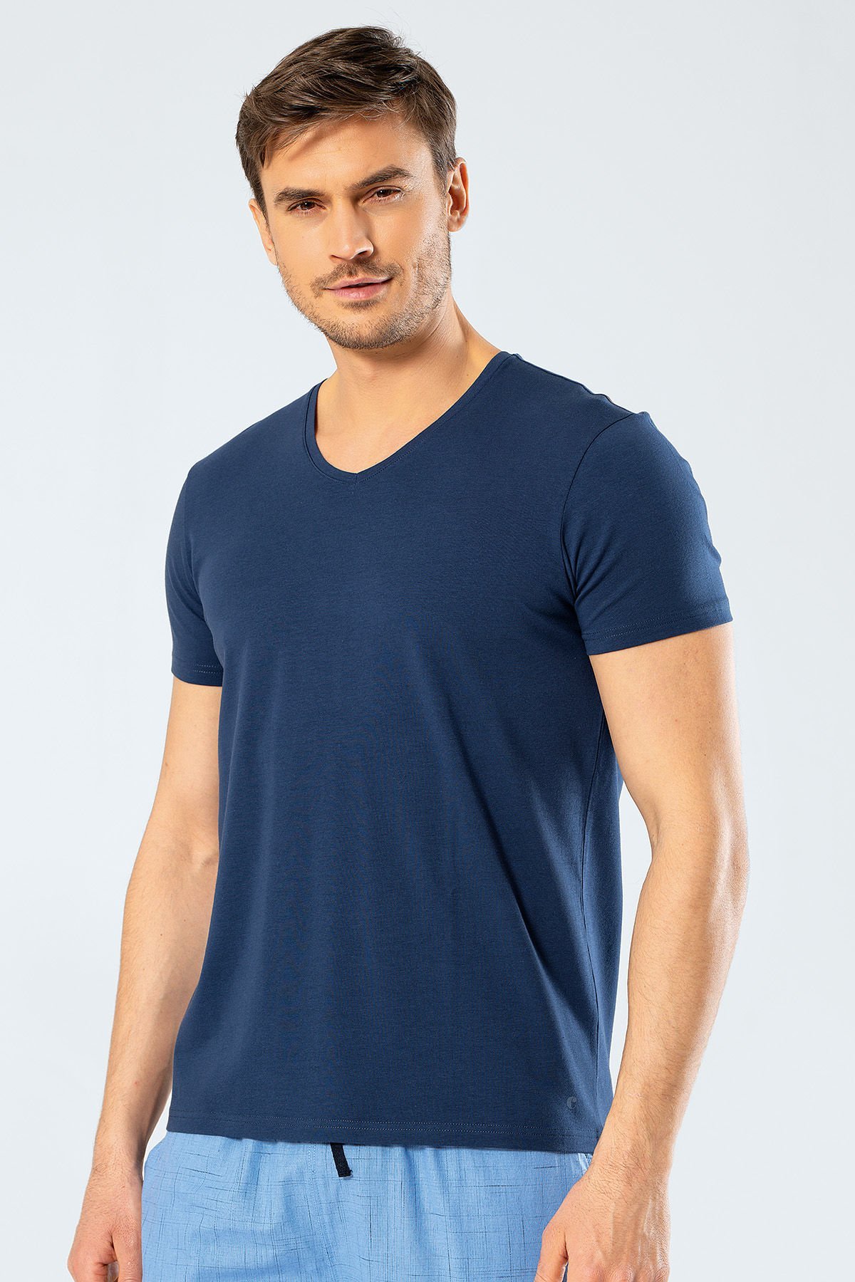 Cacharel Erkek V Yaka Likrali T-shirt